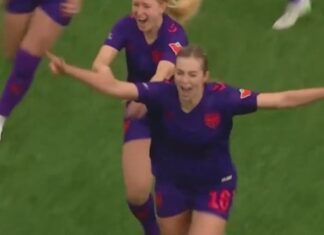 Robertson’s late goal lifts Calgary Wild to late upset win over Montreal Roses