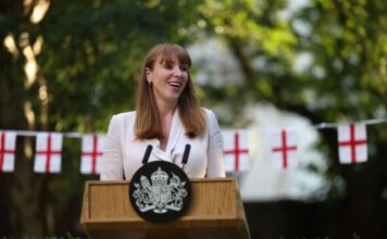 GMB star sparks backlash with Angela Rayner defence as she slams Nigel Farage