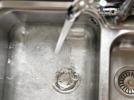 Stop using vinegar and baking soda to clean blocked drains when plumber’s method is better