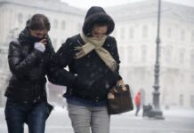 Anyone going out in cold weather urged to follow ‘face mask’ rule